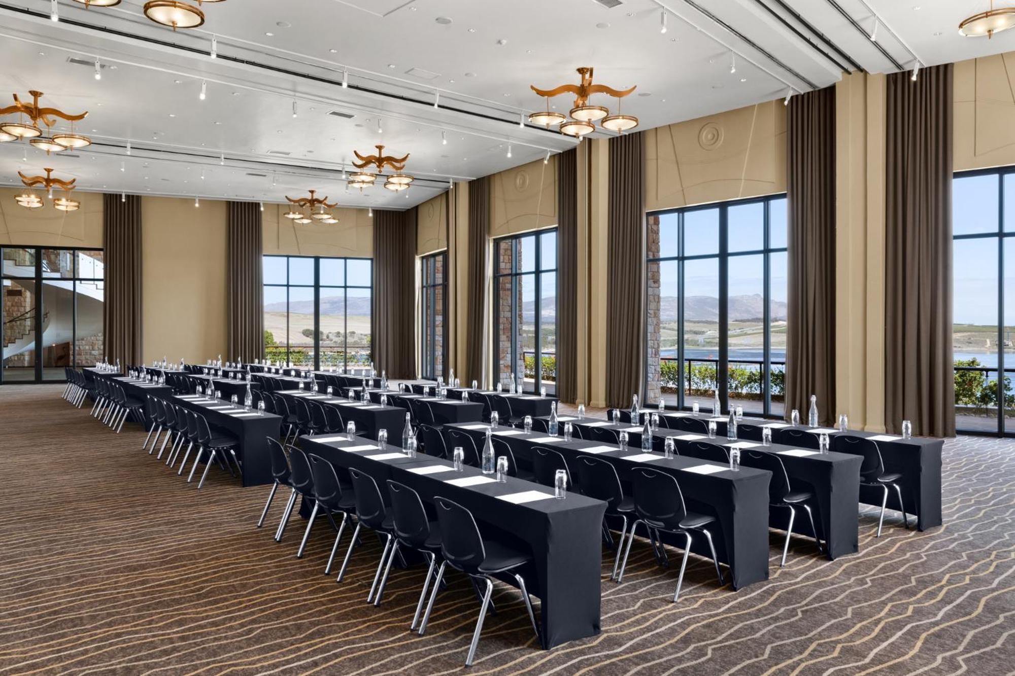 Arabella Hotel, Golf And Spa Hermanus Exteriör bild The Westin Lake Las Vegas