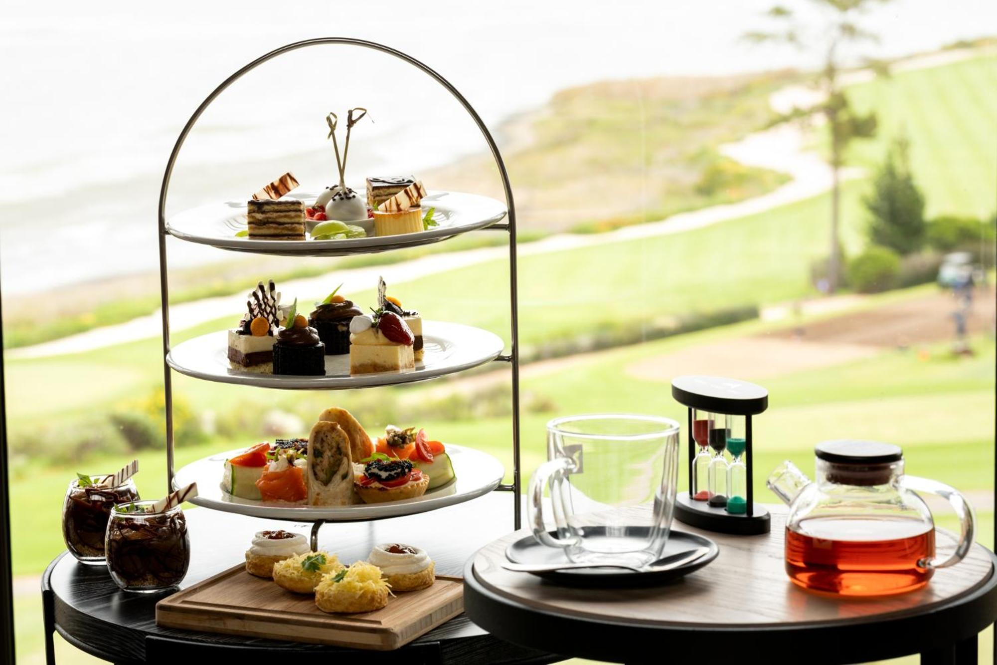 Arabella Hotel, Golf And Spa Hermanus Exteriör bild Afternoon tea at the Intercontinental Sanctuary Cove Resort, Queensland, Australia